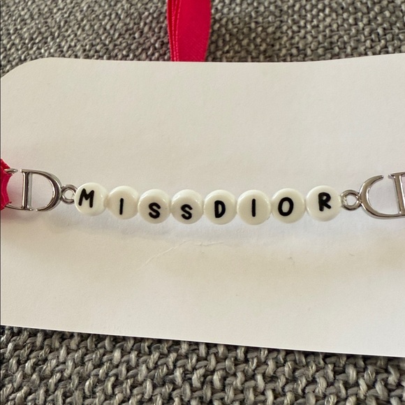 Dior Miss Dior Bracelet Pink Ribbon White Beads One Size New Authentic - Picture 9 of 10